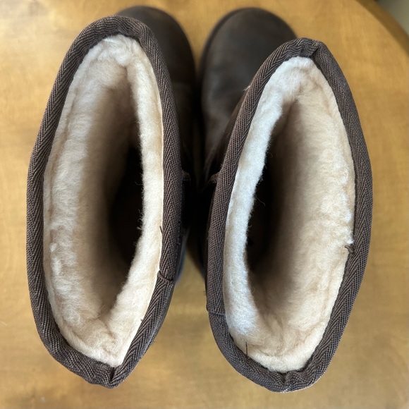 UGG Classic Short Leather Boots Brownstone Brown - Picture 3 of 5